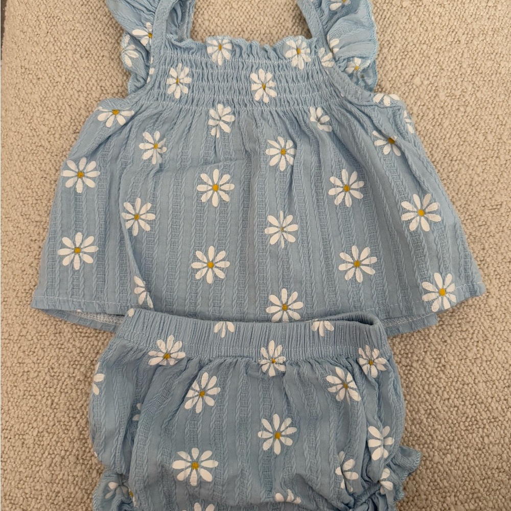Blue Daisy Baby Outfit